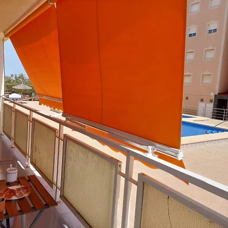 2 Garaje Y Piscina Junto Al Mar